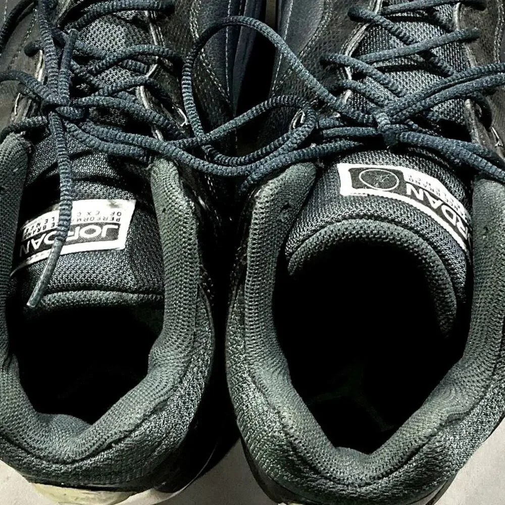 Men's Sz 12 NIKE JORDAN Jumpman Team 1 Black Anthracite Basketball Sneakers EUC